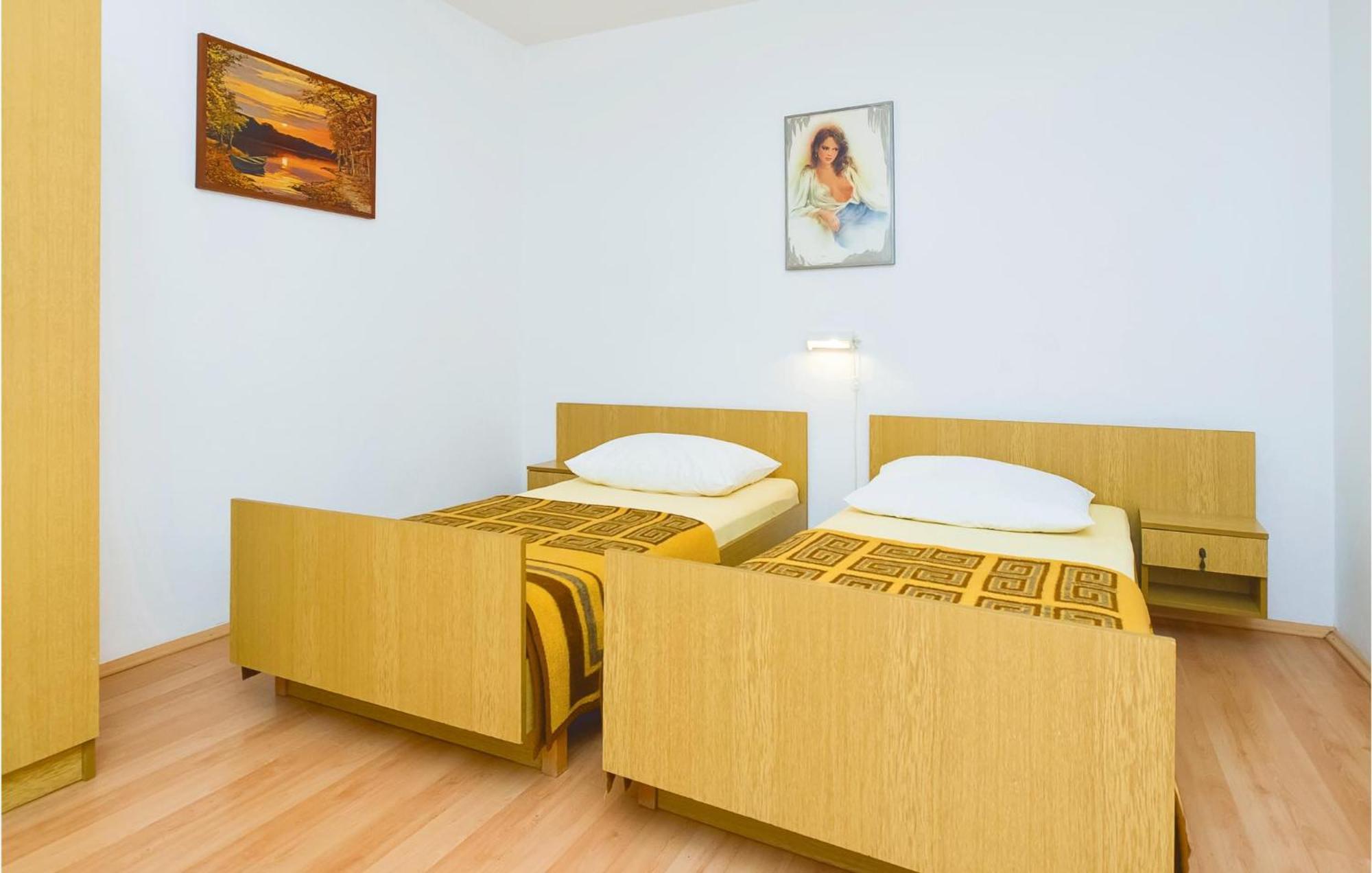 Beautiful Apartment In Omis With Wifi Exterior photo
