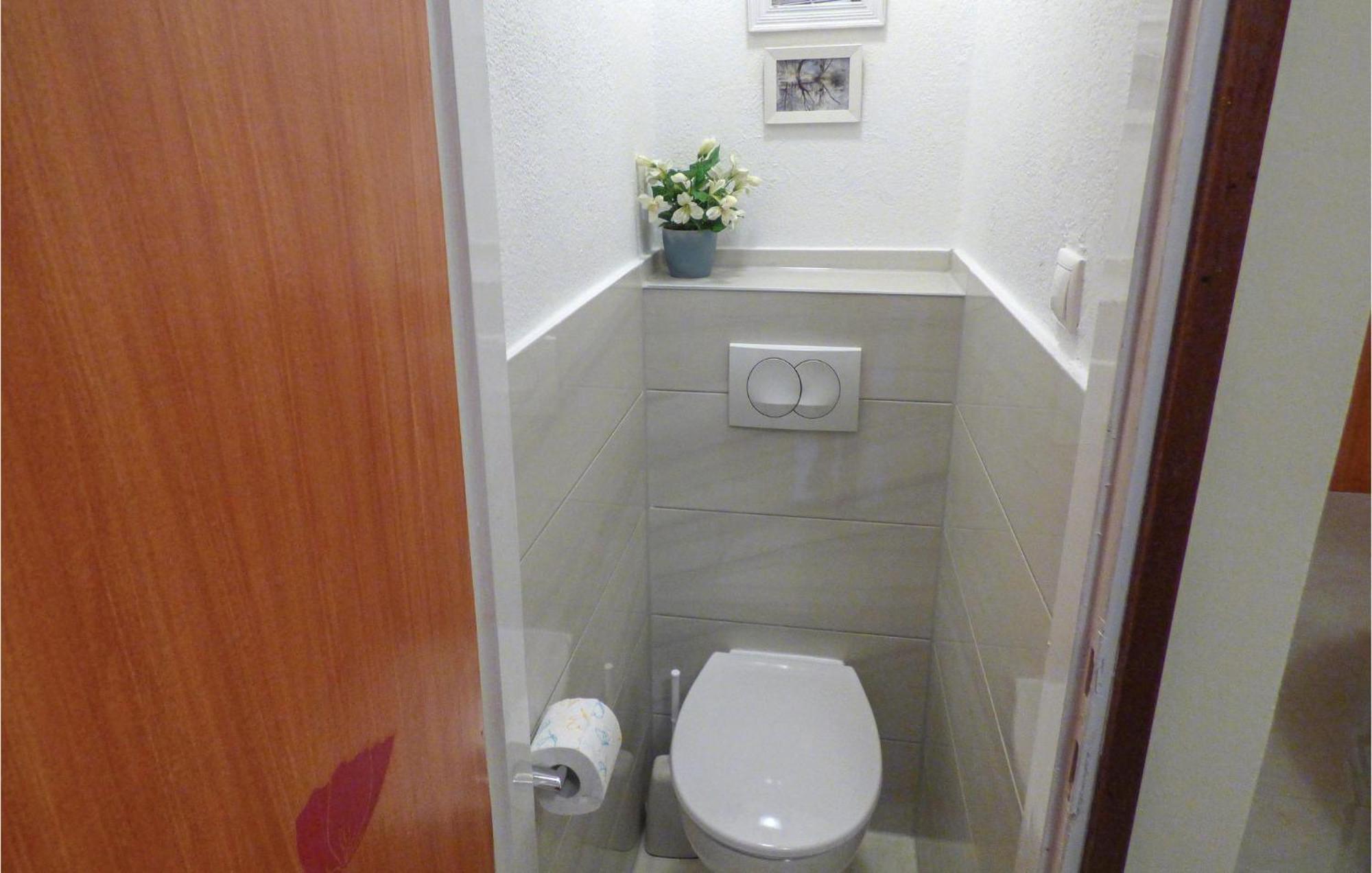 Beautiful Apartment In Omis With Wifi Exterior photo