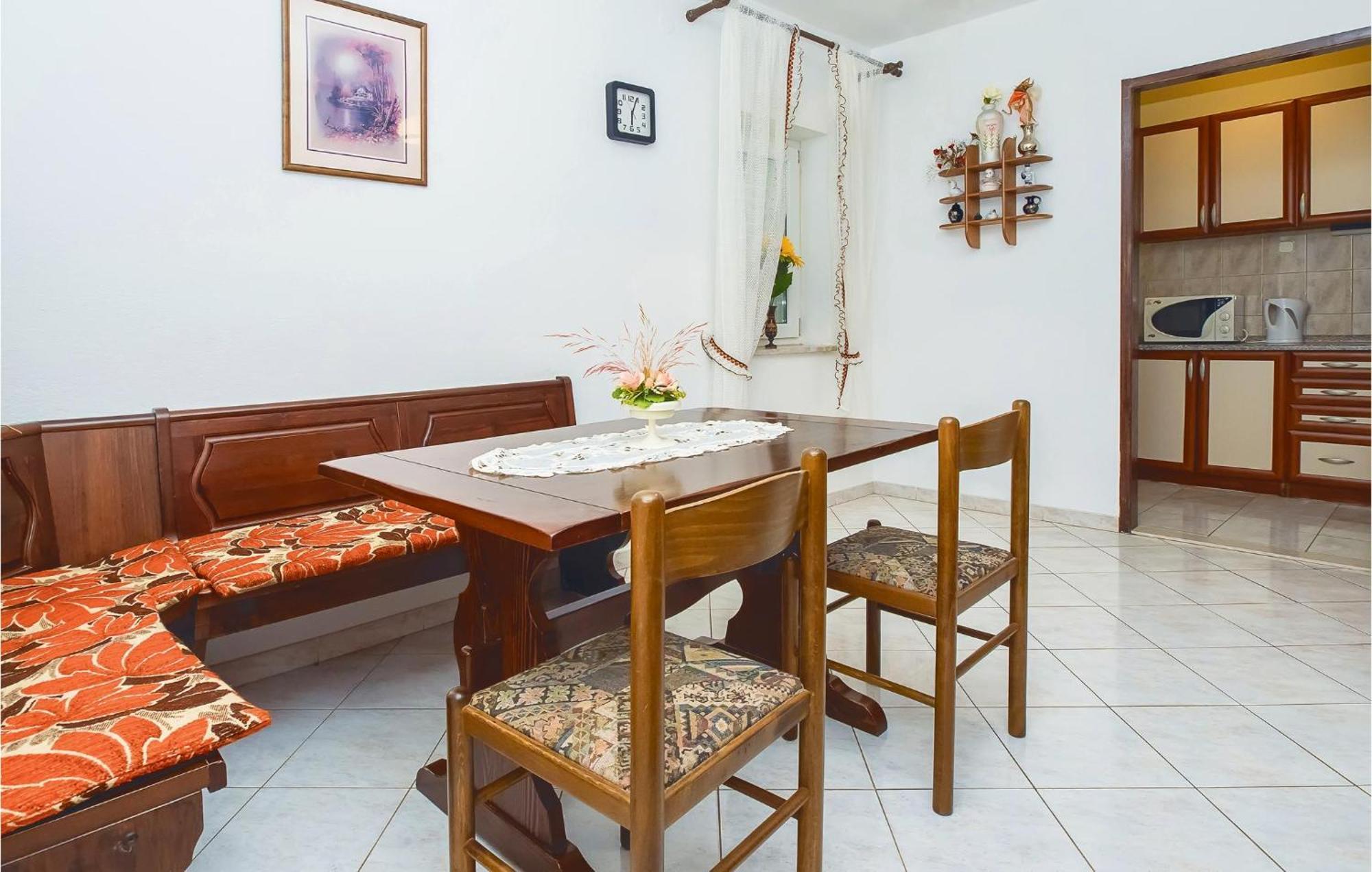 Beautiful Apartment In Omis With Wifi Exterior photo