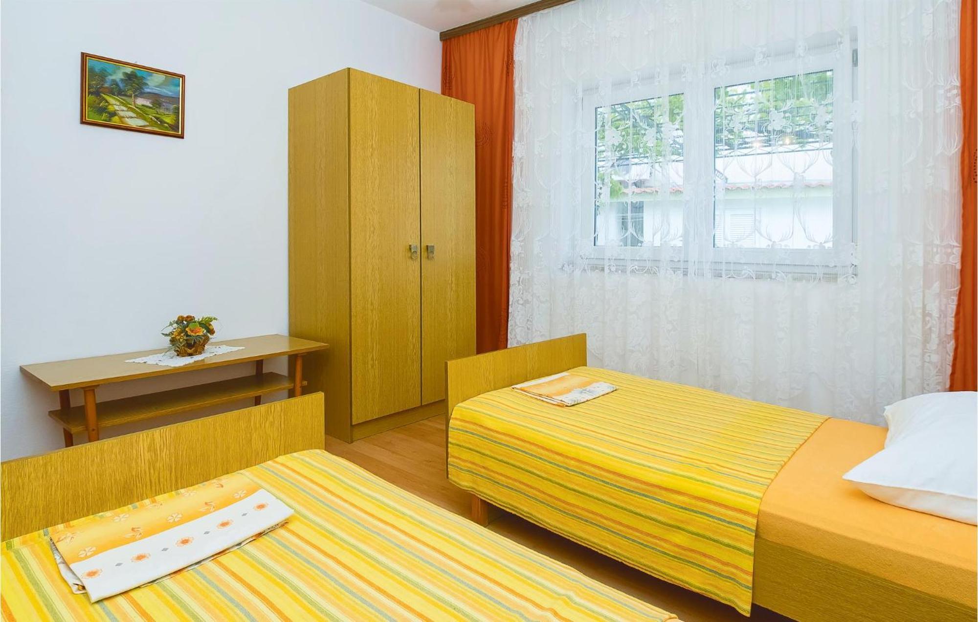 Beautiful Apartment In Omis With Wifi Exterior photo